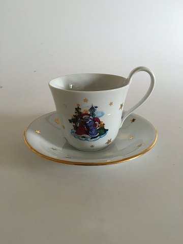 Royal Copenhagen Jingle Bells Krus med Hank og Underkop No 177.502/487.3