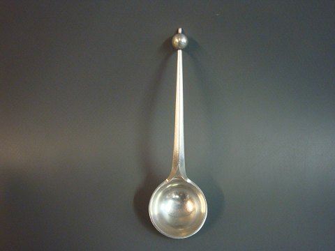 Silver spoon from Hans Hansen.Length - 13 cm.  5000m2 showroom.