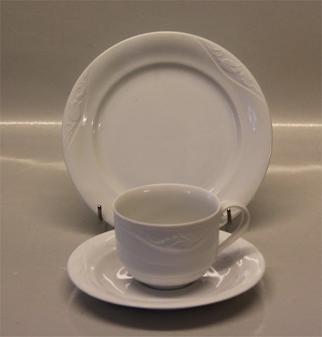072-073 Coffee cup 6 x 8 cm and saucer 14,5 cm  White Classic Magnolia Royal Copenhagen