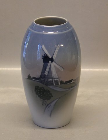 Bing & Grøndahl B&G 1302-6251 Vase med gammel mølle 18.5 cm