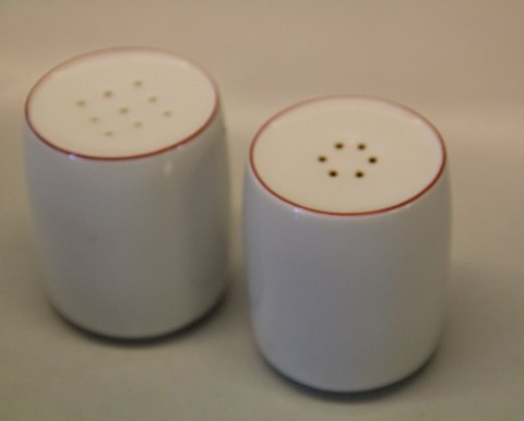 Red top 6255 Pepper shaker 6 cm (531) 6256 Salt shaker 6 cm  (541) Design Grethe Meyer Royal Copenhagen Porcelain