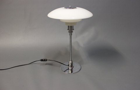 PH 3/2 table lamp designed in 1999 by Poul Henningsen and manufactured at Louis 
Poulsen.
