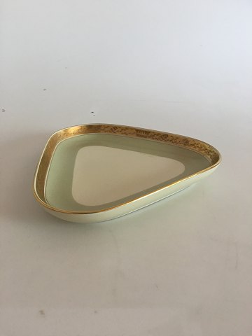 Royal Copenhagen Dagmar Trekantet Kagefad nr. 9721