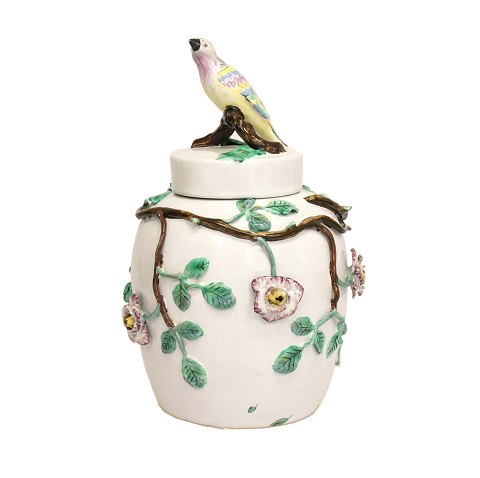 Flerfarvet potpourrivase. Marieberg, Sverige, ca. 
år 1765