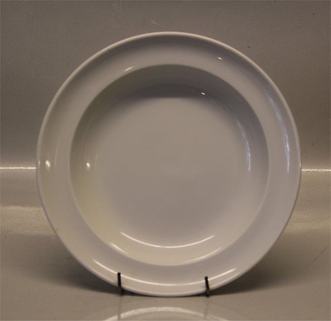 White Pot 6291 Soup plate 22.8 cm (605)	 Design Grethe Meyer Royal Copenhagen Porcelain