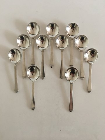 Georg Jensen Sterling Sølv Pyramide Sæt af 11 x Bouillon Skeer med Tidlige GJ 
Vintage Stempler