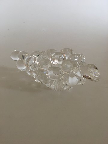 Steuben Art Glass formed as a bunch of Grapes
