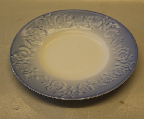 Blue Flower embossed Royal Copenhagen 2517-13022 Cake plate 15.5 cm