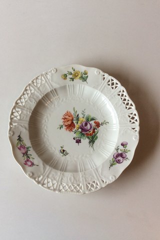 Royal Copenhagen Saxon Flower Dinner-/Fruit Plate Premium model with pierced border