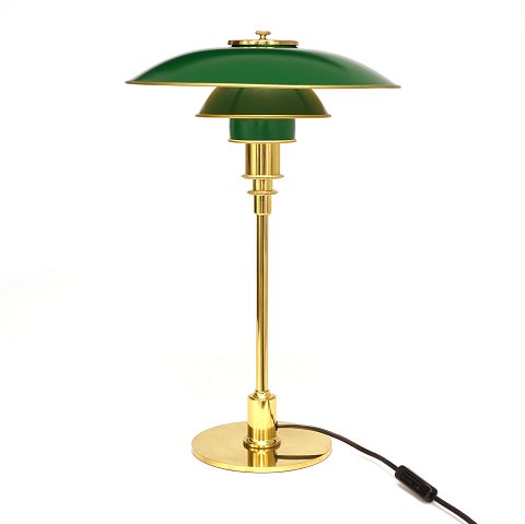 Poul Henningsen, 1894-1967: PH 3/2 table lamp. 
Made by Louis Poulsen. H: 45cm