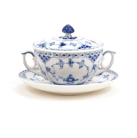 Satz von 10 Royal Copenhagen Zwiebelmusster 
Suppentassen. #1/764. H: 10cm