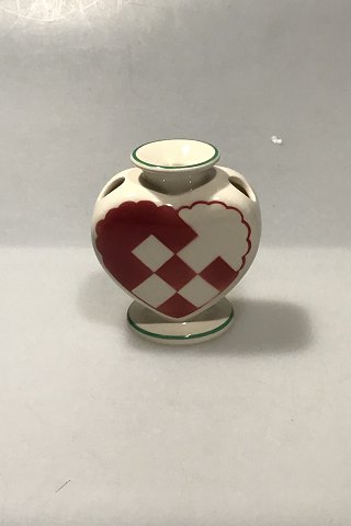 Aluminia Christmas Heart vase in Red