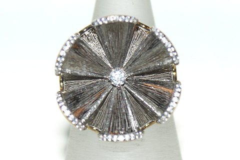 Designers Favorite ring with stones, Sterling silver.
Size 60.