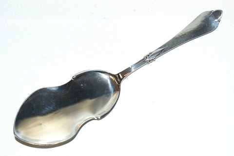 Open sandwich / Cake server Freja  sølvwith engravingLength 22.5 cm.