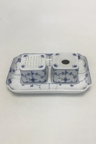 Tidlig Royal Copenhagen Musselmalet Riflet Gammelt Blækhus bestående af bakke og beholder til blæk og sand