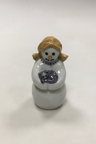 Royal Copenhagen Figurine of Snow Woman with Cat No. 018
