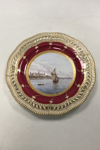 Royal Copenhagen Flora Danica Stel Tallerken dekoreret med motiv med skibe og 
Kronborg
