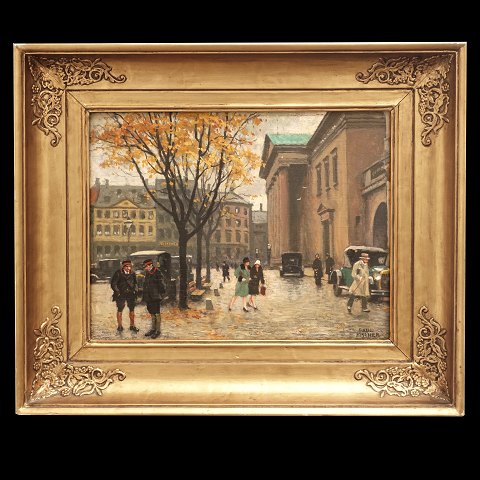 Paul Fischer, 1860-1934, oil on wood. Streetlife, 
Copenhagen. Signed Paul Fischer. Visible size: 
24x32cm. With frame: 38x46cm