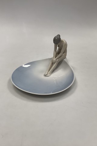 Bing og Grøndahl Pige på Fad - Meditation No. 1532