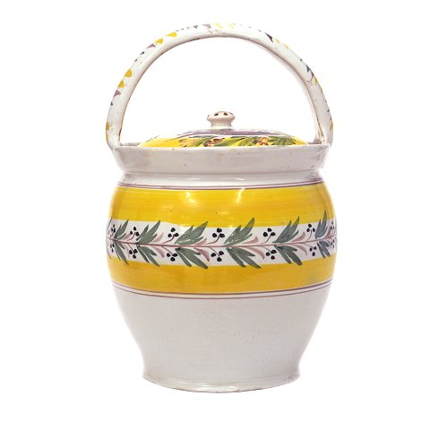 Northgerman lidded faience jar circa 1800. H: 
28,5cm