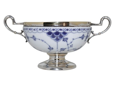 Blue Fluted Half Lace
Sugar bowl with silver plate stand and handles from 1890-1905