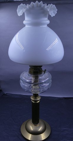 vare nr: be-Petroleumslampe m.Opalskærm