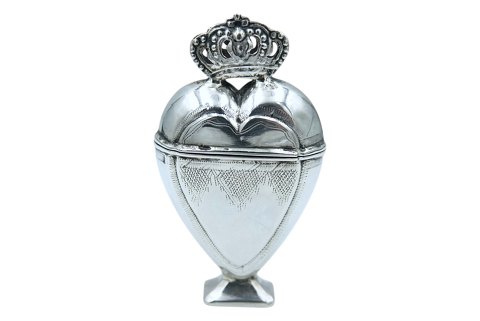 Hovedvandsæg i sølv med kongekrone fra ca. 1800-1850