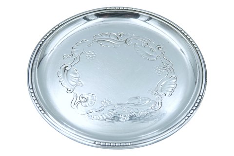 Georg Jensen 
Flaskebakke med druer 11,8 cm.