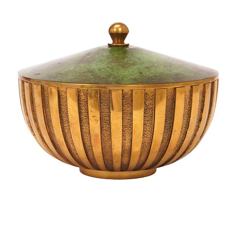 Tinos lidded bronze bowl. H: 14cm. D: 18cm