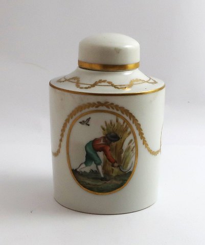 Royal Copenhagen. Tea caddy. Model 12336-2384. Height 10 cm. (1 quality)