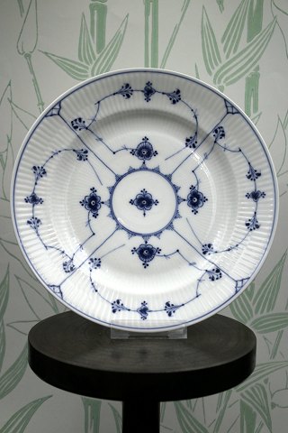 Royal Copenhagen Blue Fluted Fluted Lunch Plate. 
RC# 1/177...