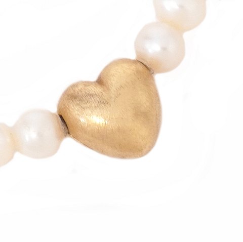 Ole Lynggaard Copenhagen 14kt gold heart clasp. 
Size: 11x11mm