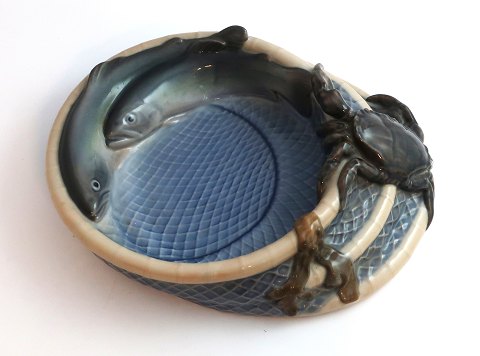 Bing & Gröndahl. Bowl with fish and crab. Model 2269. Length 24 cm. (1 quality)