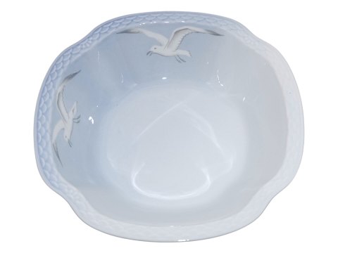 Seagull without gold edge
Large square bowl 24.8 cm.