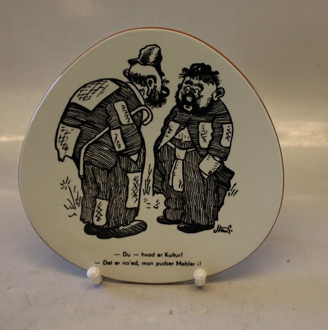 Knabstrup Trekantet platte  ca 16 cm Storm P: Hvad er kultur?