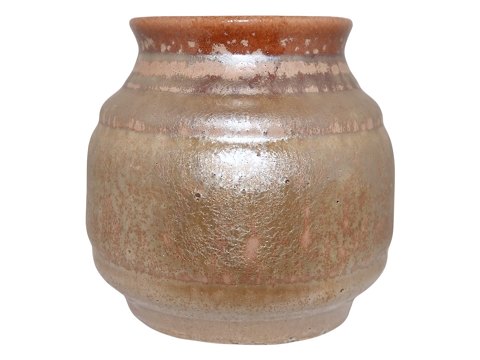 Dahl Jensen keramik
Vase med guld glasur fra 1925-1928