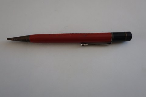 An old pencil
Med reklametryk: "J. Eisenbergs Skræderi"
L: 14cm
In a good condirion