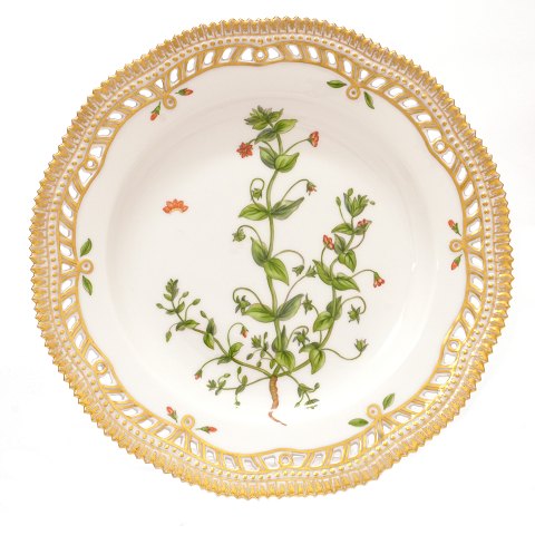 Royal Copenhagen Flora Danica dinner plate 3553. 
"Anagallis arvensis L.". D: 25,5cm