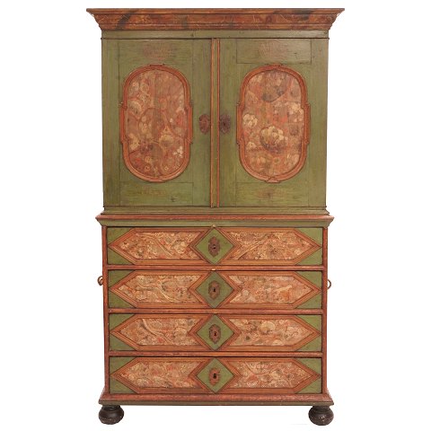 Baroque cabinet from the village Barsmark at 
Aabenraa, Southern Denmark. Dated 1772. H: 200cm. 
W: 116cm. D: 55cm