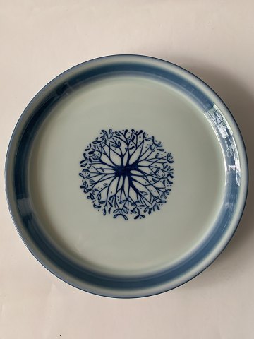 Mistletoe, Lunch Plate. DesireeMeasures 20 cm.