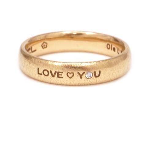 Ole Lynggaard Copenhagen 14 kt gold Love Ring 4. 
Ringsize: 56