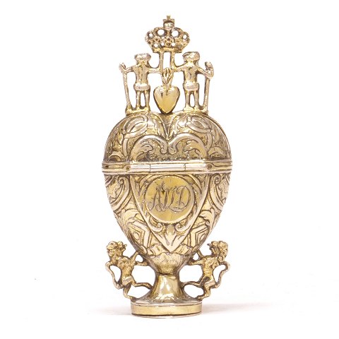 Gilt Danish silver vinaigrette by Martin Westrup, 
Copenhagen, 1788-1838. Dated 1805. H: 10,1cm