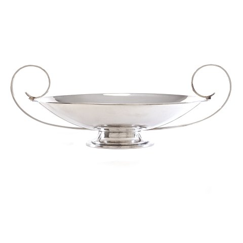 Large silver bowl by A. Michelsen, Copenhagen, 
dated 1933. H: 12cm. D: 34cm. W: 859gr