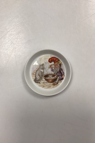 Royal Copenhagen Nisse Julestel Asiet No. 4