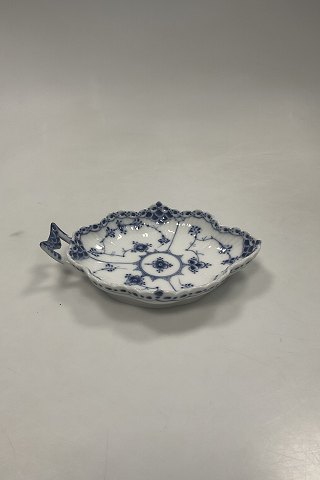 Royal Copenhagen Blue Fluted Half Lace Small Leaf-shaped Cake dish No. 550
