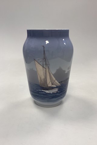 Royal Copenhagen Art Nouveau Vase med skibsmotiv No. 2842/3604