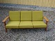 3 seater sofa in oak designed by Hans Wegner Generation Getama furniture factory model 290 in perfect condition 5000 m2 showroom