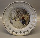 Bing & Grøndahl  Carl Larson B&G 1980 Carl Larssons platte - serie 4 - motiv nr. 
4 "Æbleplukning" Malt i 1904, 21,5 cm