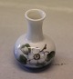 Kongelig Dansk 863-1258 Kgl. Miniature vase 6 cm med æbleblomst