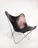 Butterfly easy chair, model Pampa Mariposa, of black elegance leather by Cuero Design.5000m2 showroom.
